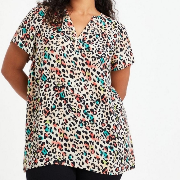 Torrid Georgette high low animal print blouse size 2 - Picture 1 of 10